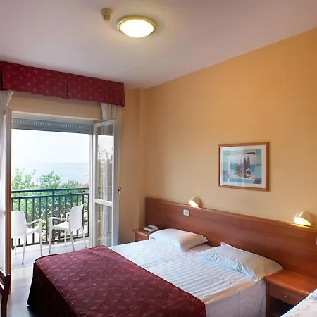 Hotel Regent 3*